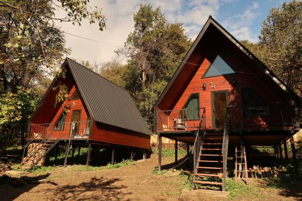 Glola A-Frame Cottages, Book  Glola hoteller med parkering, Parkering