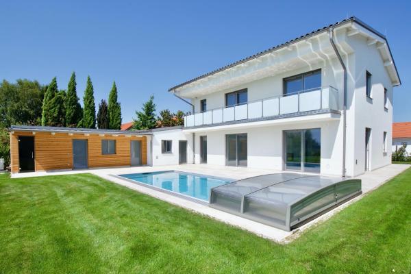 Villa 60, luxuriöse Villa mit Pool, Sauna und großem Garten, Book  Gols 