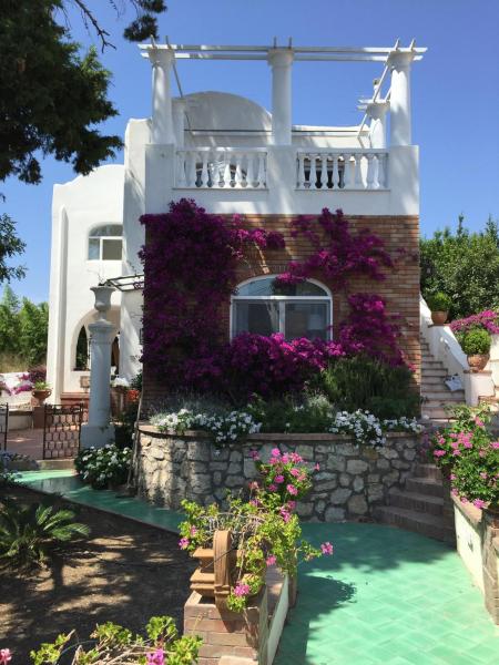 Villa Croce Anacapri, Book  Anacapri hoteller med parkering, Parkering