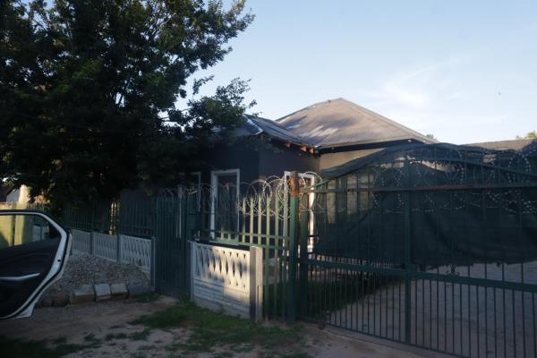 41 wight, Book  Roodepoort Gauteng