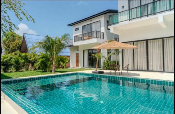 Sharing Pool Villa Sritanu, Book  Koh Phangan hoteller med pool, Swimmingpool