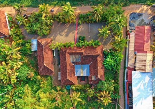Secret Granary by VOYE HOMES, Book  Rāmankari New Delhi