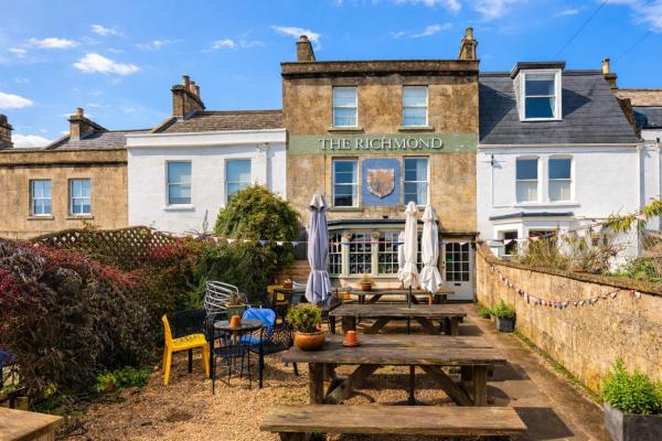 The Richmond Arms Pub - Private Rooms, Book  Bath 