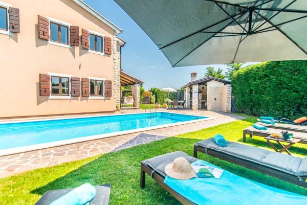 Villa Nicole by Kompas Villas, Book  Bibići Istrien