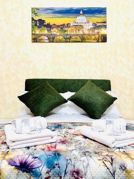 Crown Palace Inn Guest House, Book  Rom Lazio
