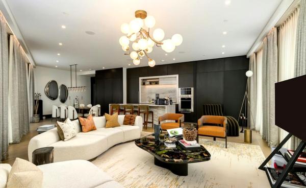 Elegant Luxury Flat Regent s Park, Book  Merseyside hoteller med pool, Swimmingpool