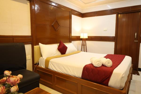 SVS Grand, Book  Dindigul Tamil Nadu