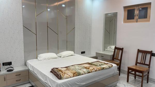 Shree Laxmi Banquet, Book Hotel Darbhanga Bihar