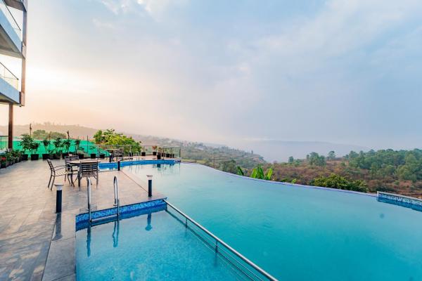 Ritz Valley Resort, Book  Hoteller i New Delhi med pool, Swimmingpool