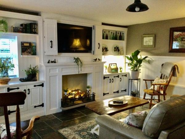 Olde Village Shop Cottage, Book  Barnard Castle 