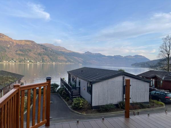 Drimsynie Holiday Village, Book  Strathclyde hoteller med parkering, Parkering