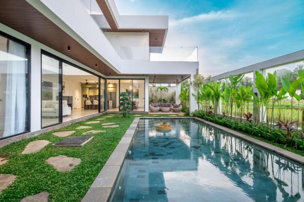 Velora - Luxe Jungle 4BR Villa with Private Pool in Ubud, Book  Hoteller i Bali med pool, Swimmingpool