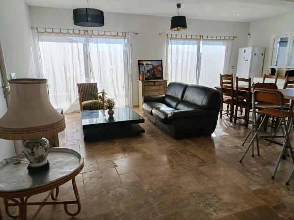 Villa 4 chambres avec terrasses près du Mont Ventoux, Book  Hoteller i Rhône-Alps med pool, Swimmingpool