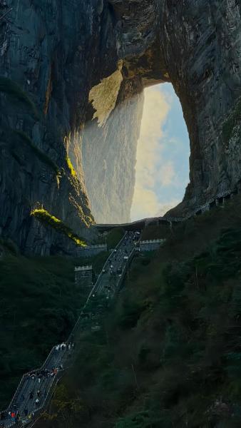 Heavens Gate Grand Hotel-Free Laundry-At the Gate of Tianmen Peak Cableway, Book  Hunan hoteller med parkering, Parkering