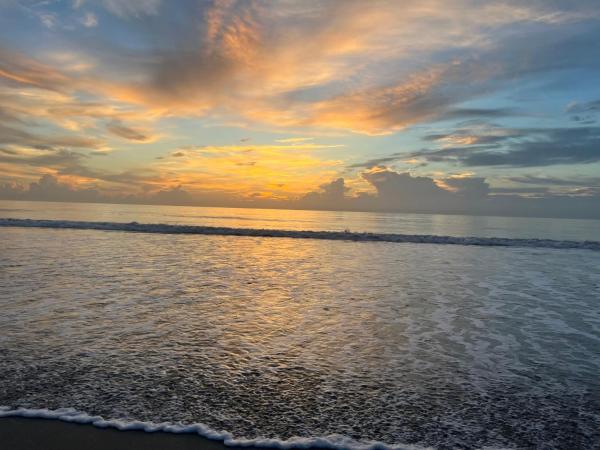 Sweets3 Inc at Sandpiper Towers, Book  Satellite Beach Space Coast