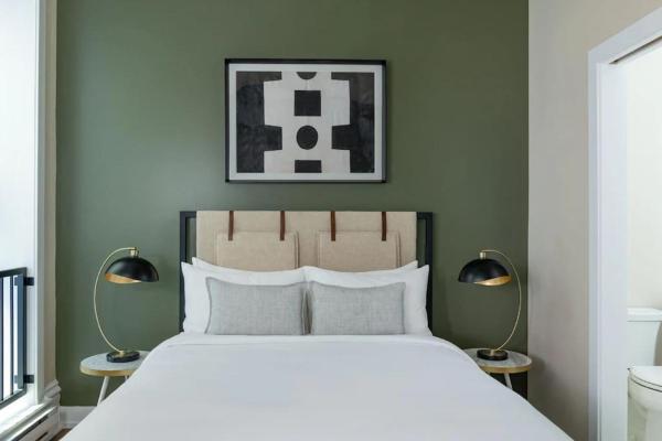 LIVN Millennium Park Downtown Chicago 1 BR, Book  Chicago 