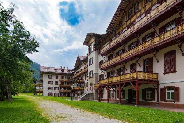 Appartamento Dolomiti 11 Val Pusteria Villaggio Turistico, Book  Carbonin Cortina d'Ampezzo