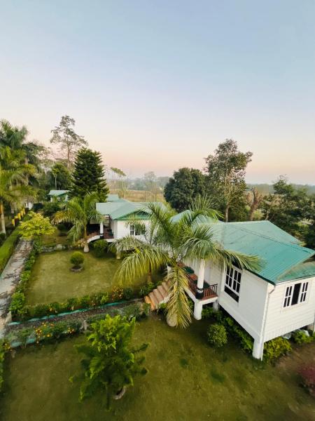 Sishwar Chitwan Tiger Resort, Book  Chitwan 