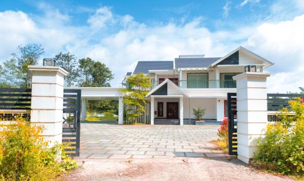 Villa in Wayanad, Book  Meenangadi 