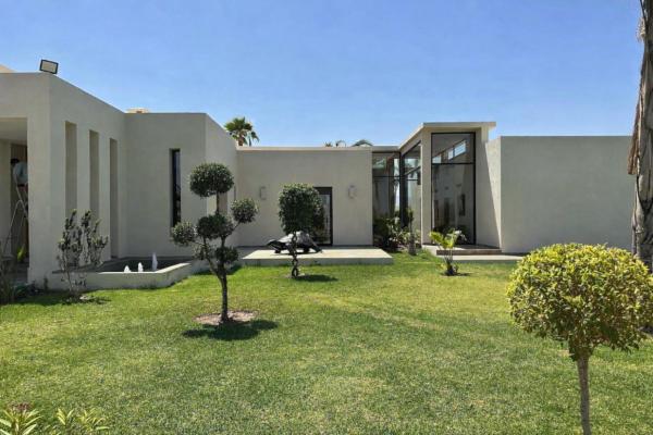 Villa MIRAGE - LUXURY VILLA WITH POOL, Book  Marrakech-Tensift-Haouz hoteller med pool, Swimmingpool