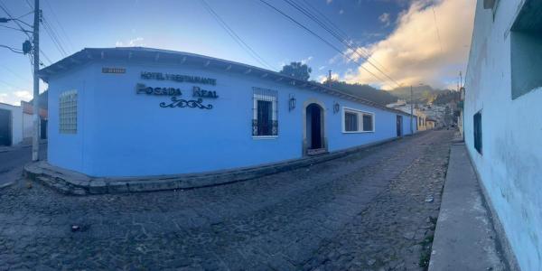 Hotel y Restaurante Posada Real, Book  Quetzaltenango hoteller med parkering, Parkering