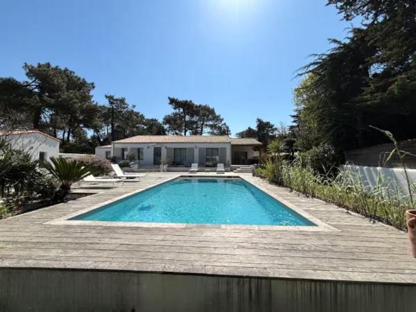 Villa Rose, Book  Hoteller i Aquitaine med pool, Swimmingpool