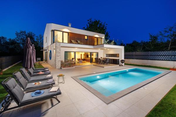 Villa Amarea by Istria Mia, Book  Kršan Central Istria