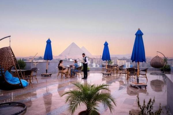 Blue Panoramic Pyramids View Hotel, Book  Cairo Governorate hoteller med parkering, Parkering