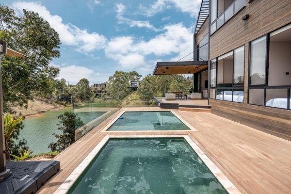 Luxury Villa in Guatapé | Pool and lake, Book  Medellín Antioquia