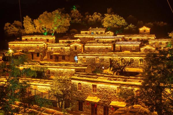 Hillside Cloud Lodge, Book  Xingtai County Hebei