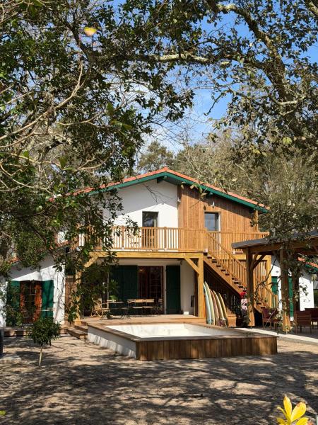 Brume Surf House, Book  Hoteller i Aquitaine med pool, Swimmingpool