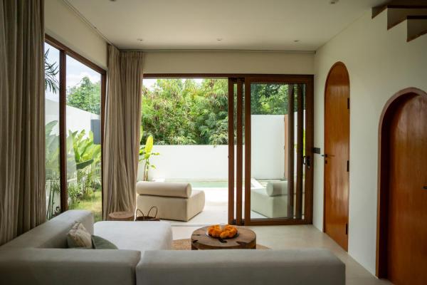 Majo 1BR Romantic Villa - 3 Min to Thomas Beach, Book  Hoteller i Bali med pool, Swimmingpool
