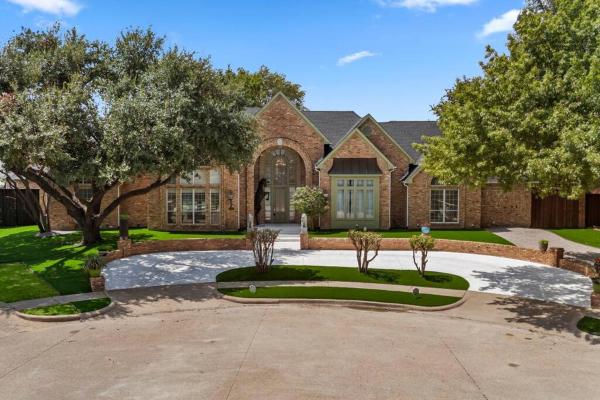 Luxurious Villa with Pool and Spa, Book  Plano Dallas - Fort Worth Metropolitan Area