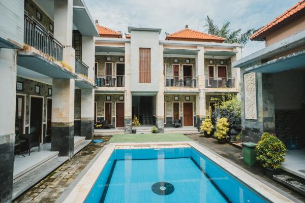 Santhi Graha Guest House, Book  Badung hoteller med pool, Swimmingpool