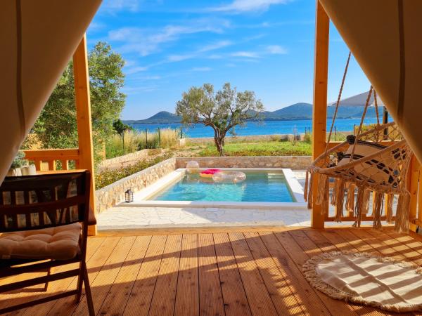 AURAS - Glamping Eco Resort, Book Campingplads Hoteller i Zadar County med pool, Swimmingpool