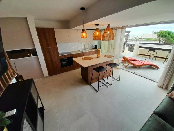 Appartement Village Naturiste Concupiscence, Book  Cap d'Agde hoteller med parkering, Parkering