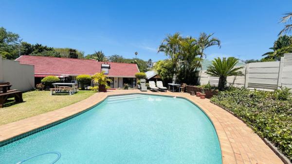 Yolonwabo Bed & Beakfast, Book  Eastern Cape hoteller med parkering, Parkering