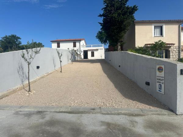 Apartmani Sunset Lopar, Book  Lopar 