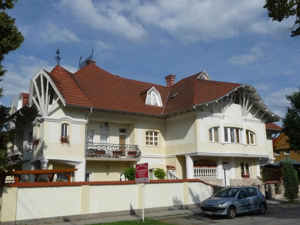 Apartmanház Sipos Siófok, Book  Siófok Siófok