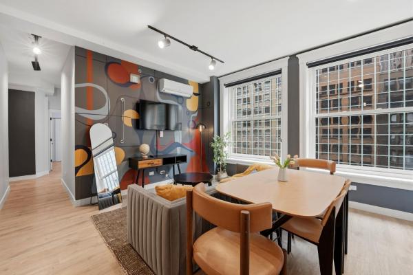 The Plymouth Chicago 4BD, Book  Chicago 