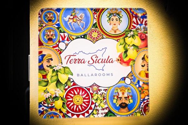 Terra Sicula Ballaroom 1, Book  Palermo Sicilien