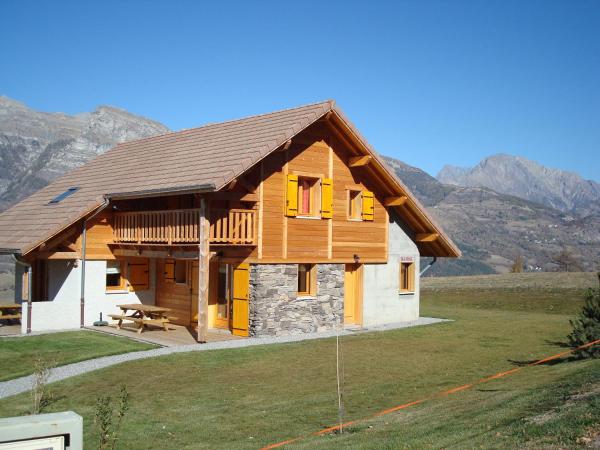 Les Chalets du Choumeau, Book Chalet Hoteller i Rhône-Alps med parkering, Parkering