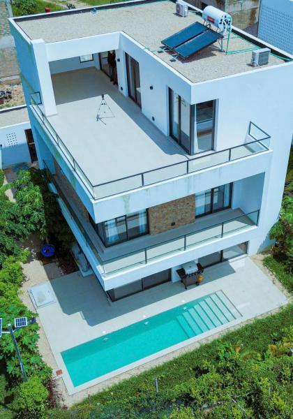 Bustani Villa, Book   