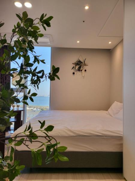 Ocean View Hotel near Incheon Airport, Book  Chagyak-to Sydkorea