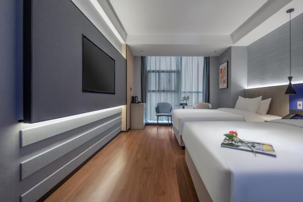 Zhijiang Huifeng Huanman Hotel, Book  Zhijiang Hunan