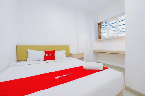RedDoorz at Bellina Inn Near RS Panti Wilasa Semarang, Book  Stasiun Tenggang Central Java