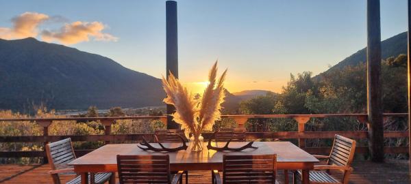 Cowboy Paradise, Book  Turiwhate West Coast