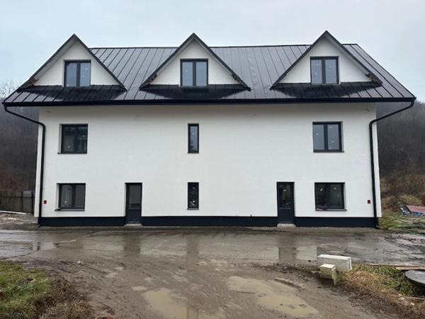 Hospodársky dvor, Book  Lukačovce Prešovský kraj