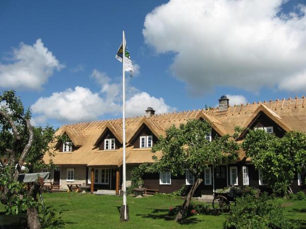 Jurna Recreation Farm, Book Feriehus Hoteller i Saaremaa med parkering, Parkering