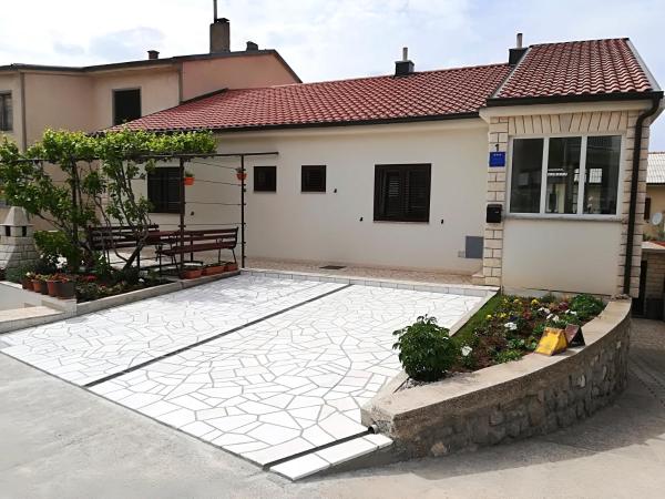 Apartment and Rooms Markovic, Book Lejlighed Billige hoteller i Lika-Senj County